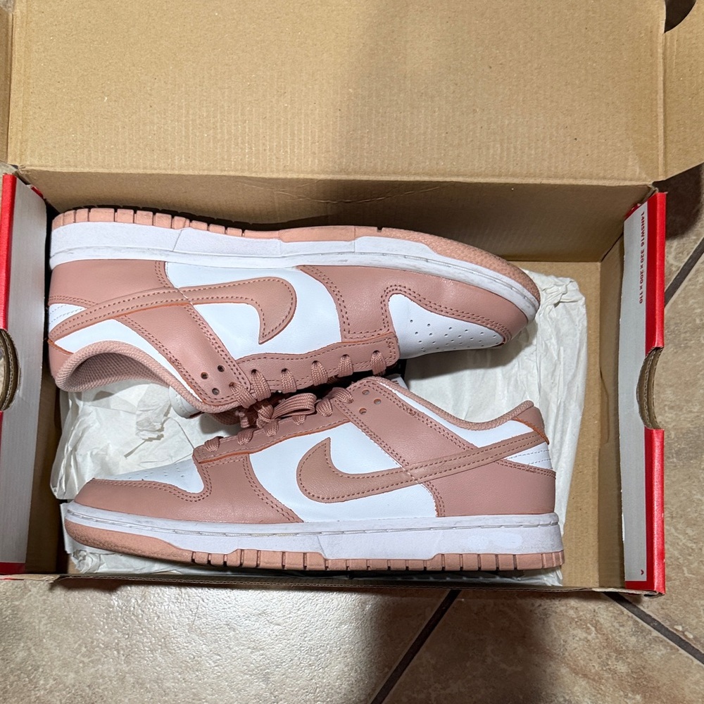 Nike Women's Sneakers in Pink and White